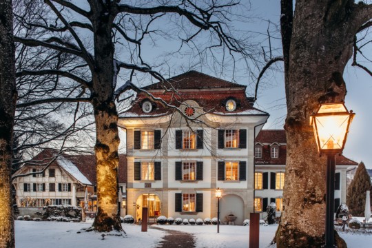 schlosshuenigen-hotel-emmental-winter-21.jpg