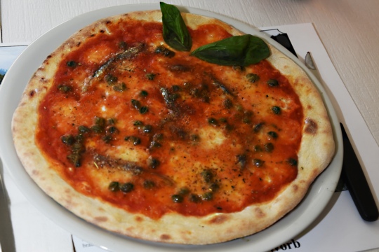 "Postillion" Rüfenacht: Pizzaiolo Sabbarese liefert jetzt auch nach Hause